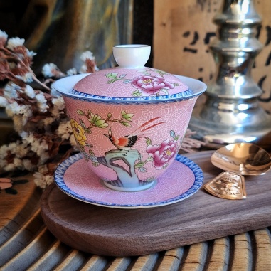 Tasse gaïwan cité interdite rose concubine, porcelaine fine